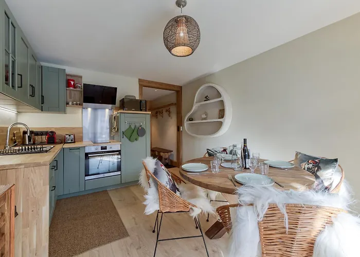 Le Refuge Des Lacs Mont-blanc View - Happy *