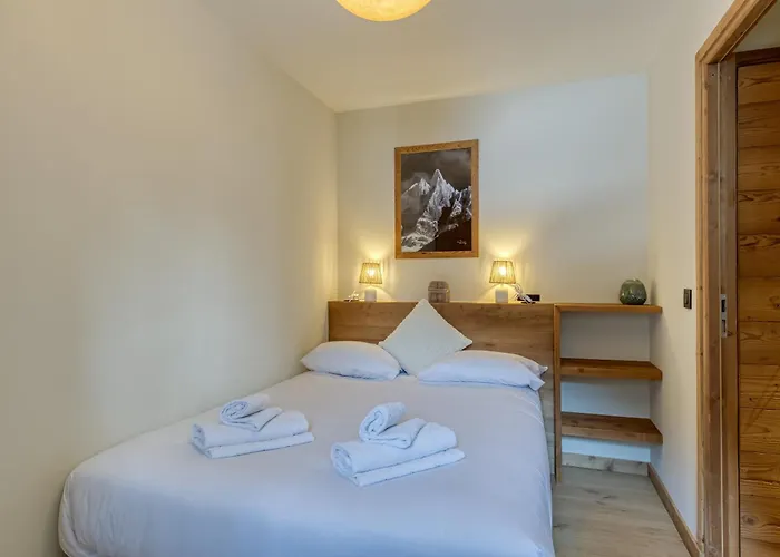 Le Refuge Des Lacs Mont-blanc View - Happy *